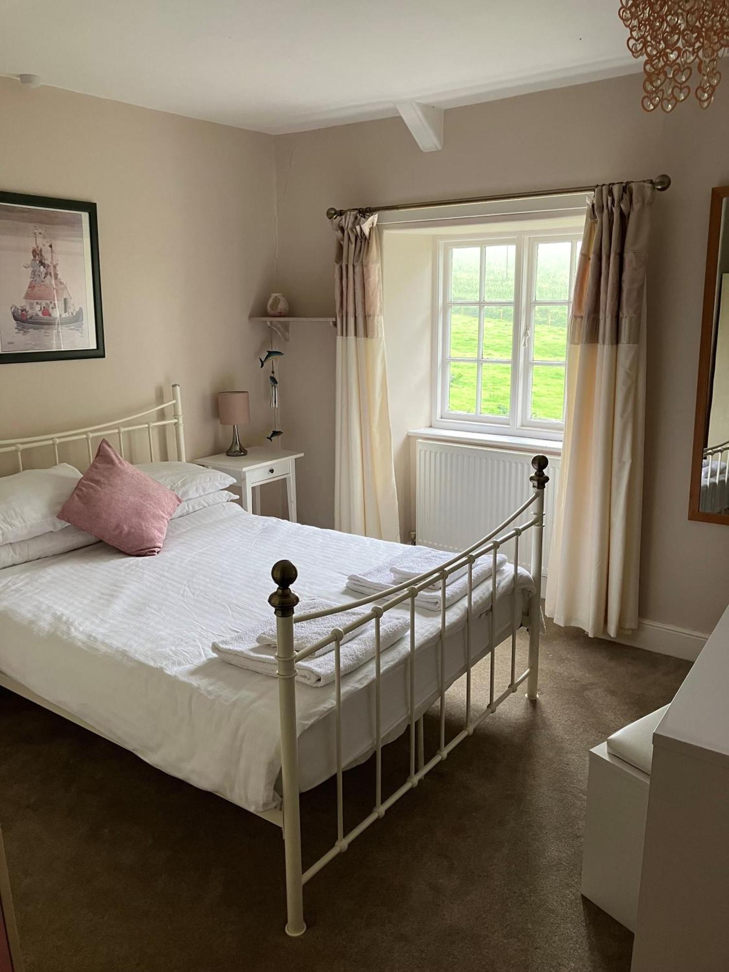 Farmer Bob'S Farmhouse Barnstaple Ngoại thất bức ảnh